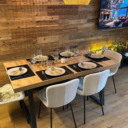 Mountain In Port De Soleil Шампери